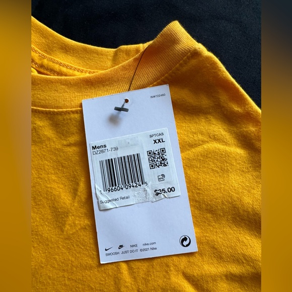 Nike NSW Club Plus Tee - Picture 3 of 3